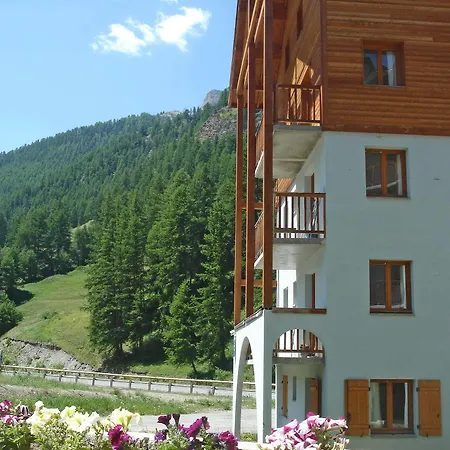 Appart hôtel Adonis By Olydea 3*